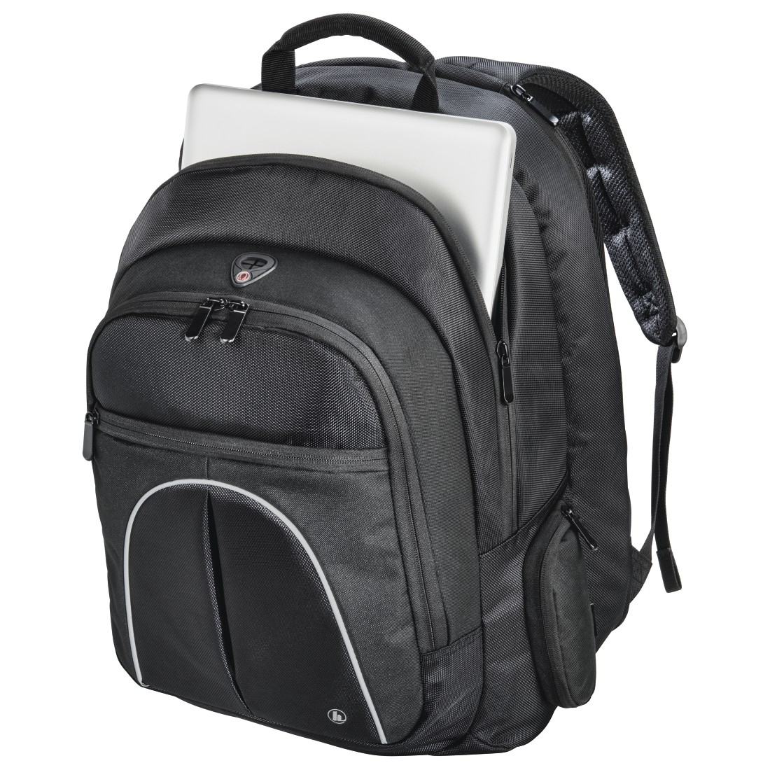 Schwarzer Rucksack mit einem Laptop im Inneren. Verfügt über mehrere Fächer und silberne Reißverschlüsse.