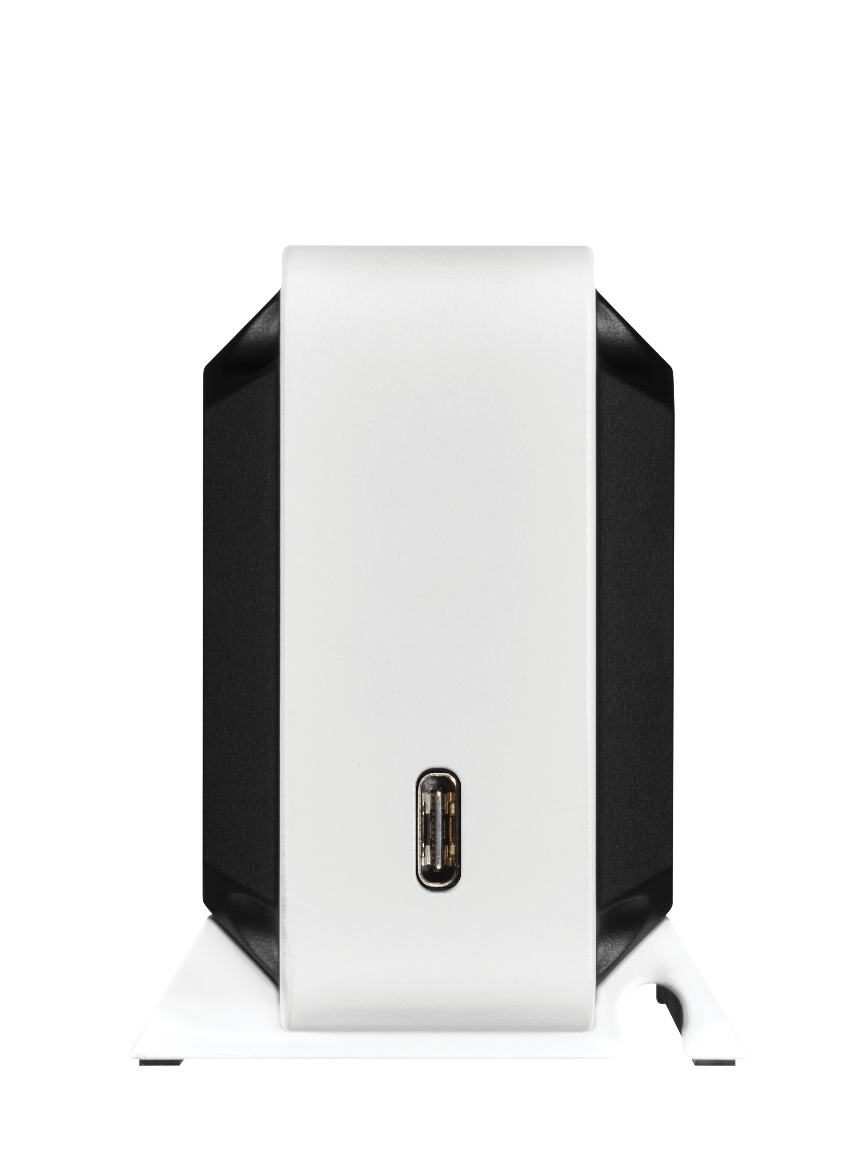 Ein weiß-schwarzes Gerät mit USB-Anschluss. Es steht auf einem weißen Ständer.