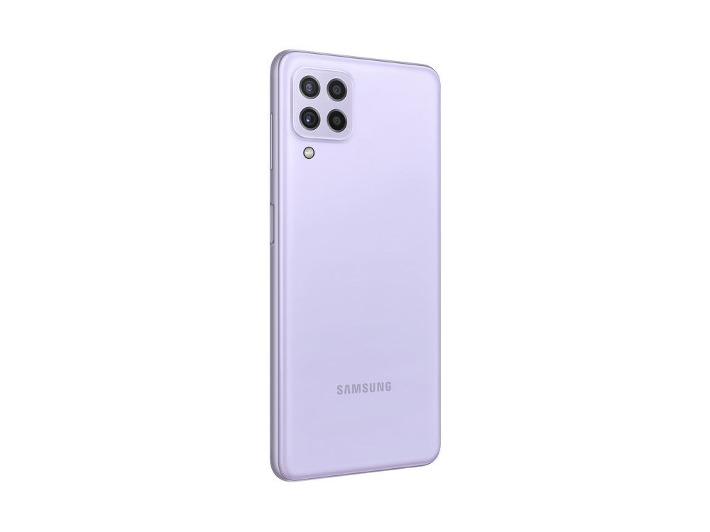 Un teléfono Samsung lila claro, visto desde atrás. Cuatro cámaras visibles en la parte superior.