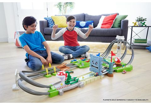 Kart Spielzeugautos HOT Mario WHEELS Trackset, | Mehrfarbig inkl. 2 Rundkurs Mario Autorennbahn Wheels Spielzeugautos SATURN Hot