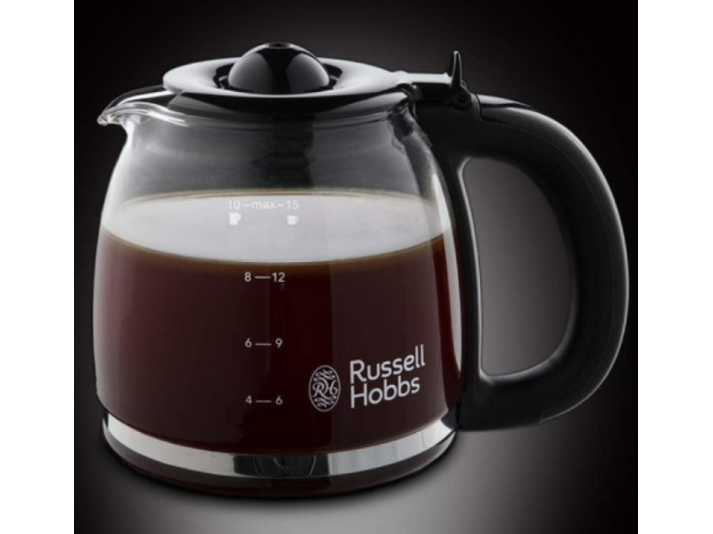 Una cafetera de vidrio con café oscuro. Asa y tapa negras. Marca: Russell Hobbs.