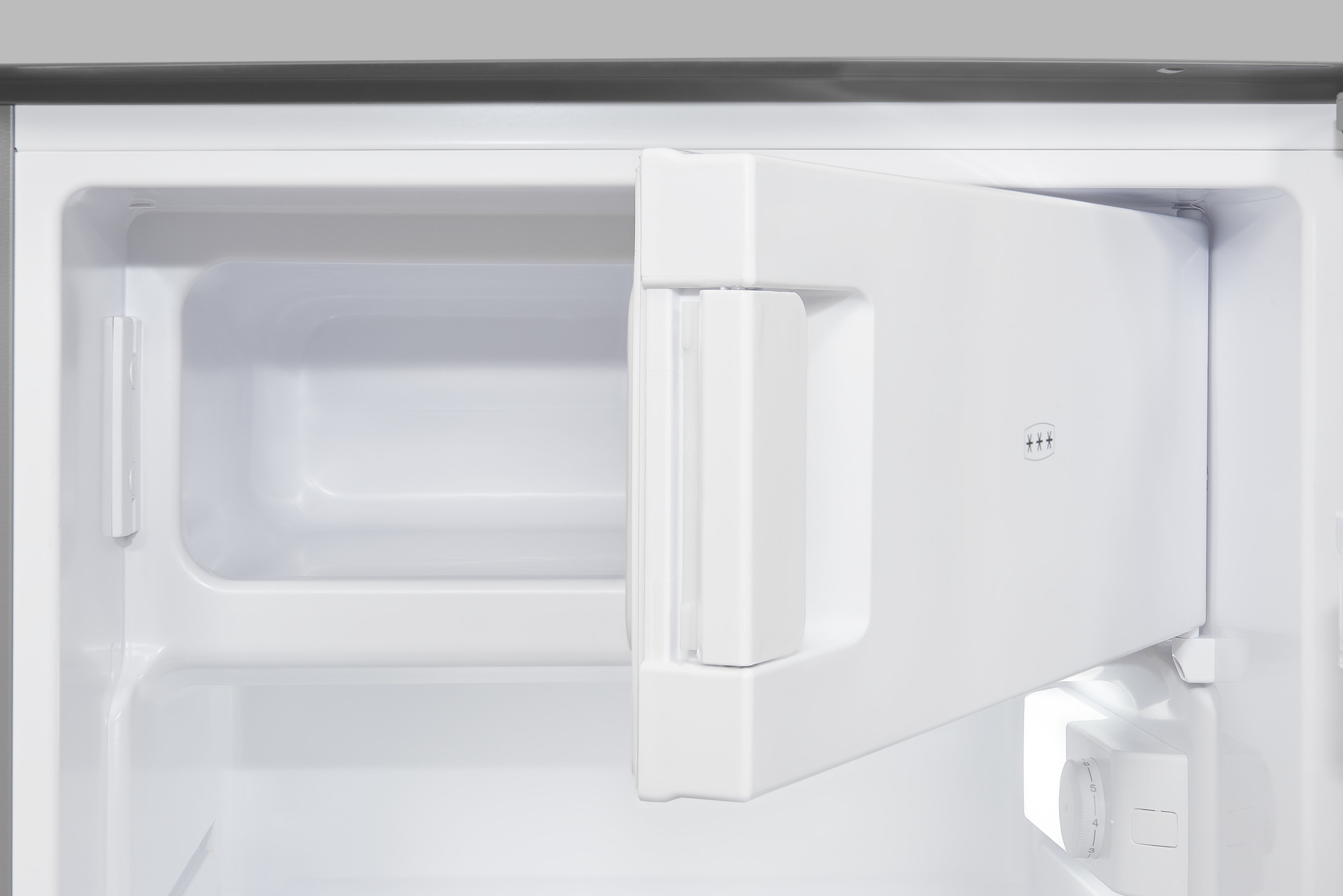 EXQUISIT KS16-4-HE-040D Kühlschrank (109 l, D, 855 mm hoch, Inoxlook)