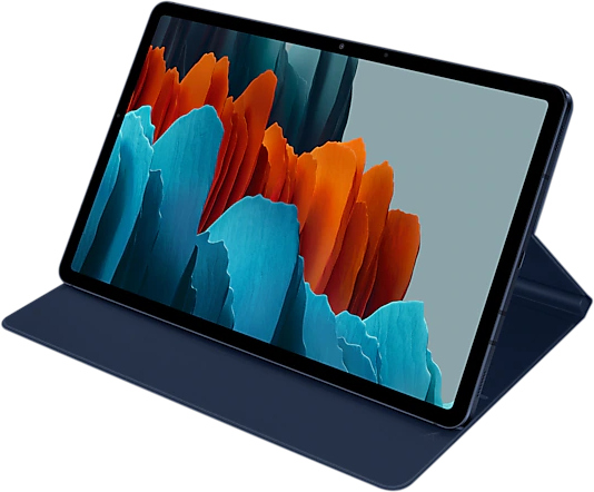 Une tablette bleue avec un écran sombre dans un étui bleu, inclinée sur un fond blanc.