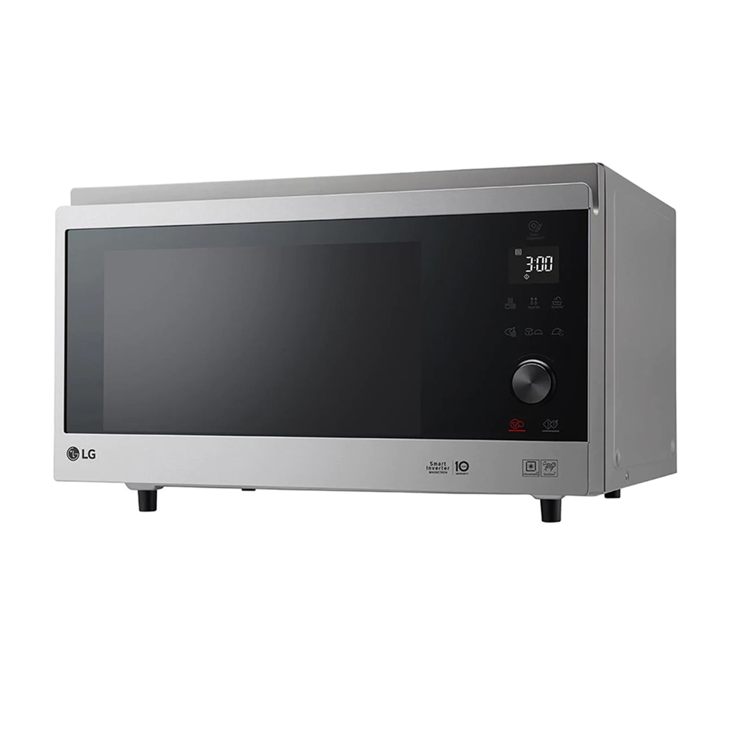 Un forno a microonde argentato con porta nera e pannello di controllo.