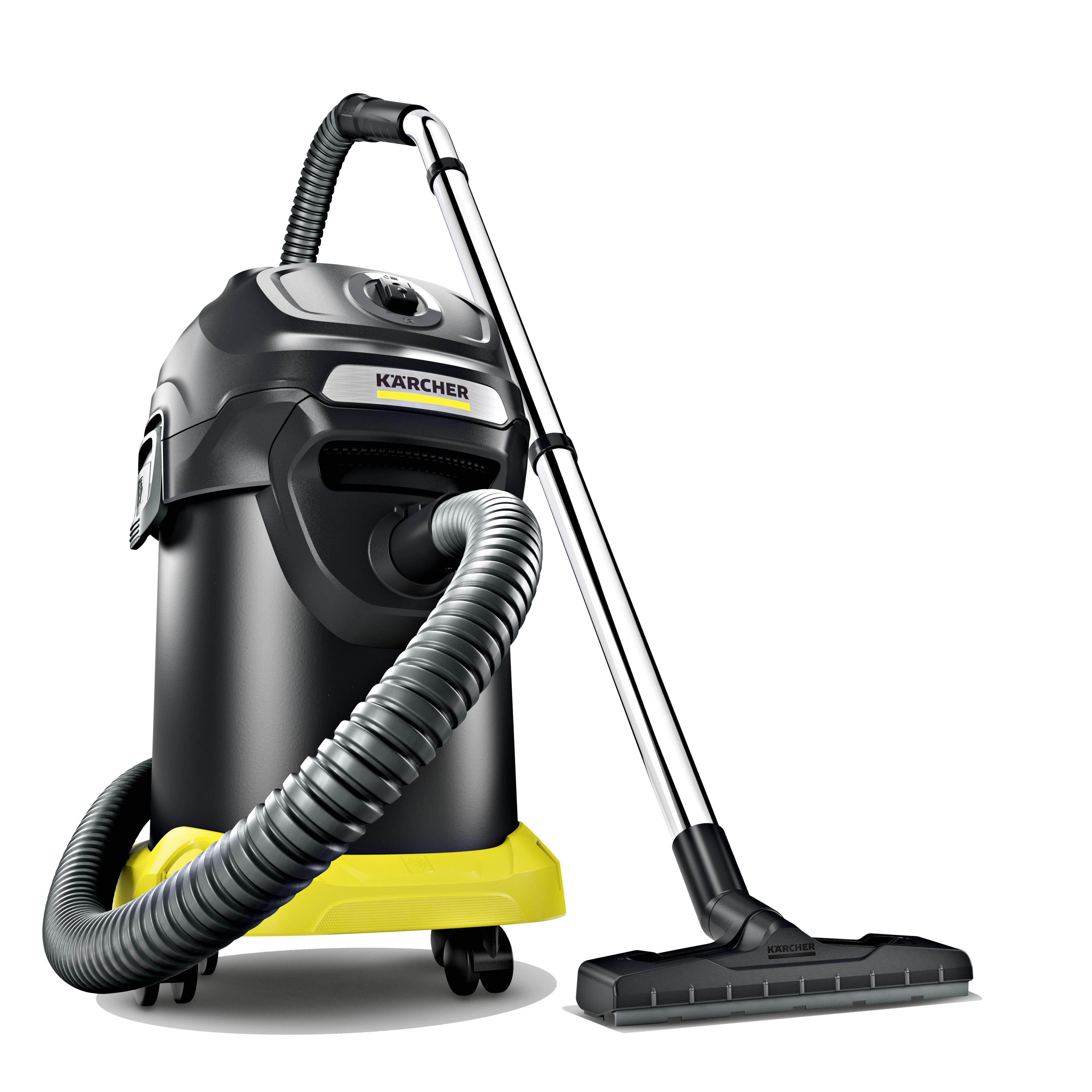 Un aspirapolvere Karcher nero e giallo con tubo e ugello. Sfondo bianco.