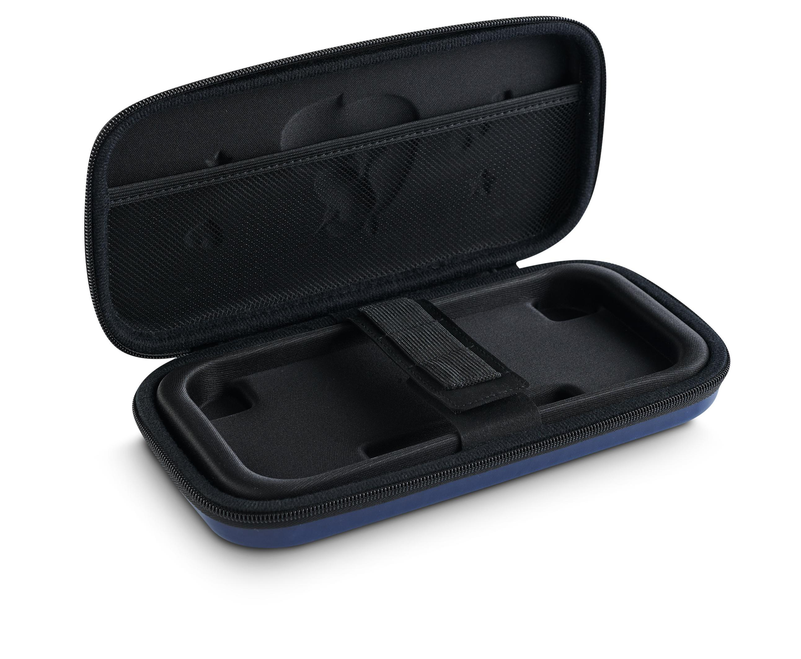 Offene blaue Hülle, schwarzes Innenleben, mit Netztasche und Riemen.