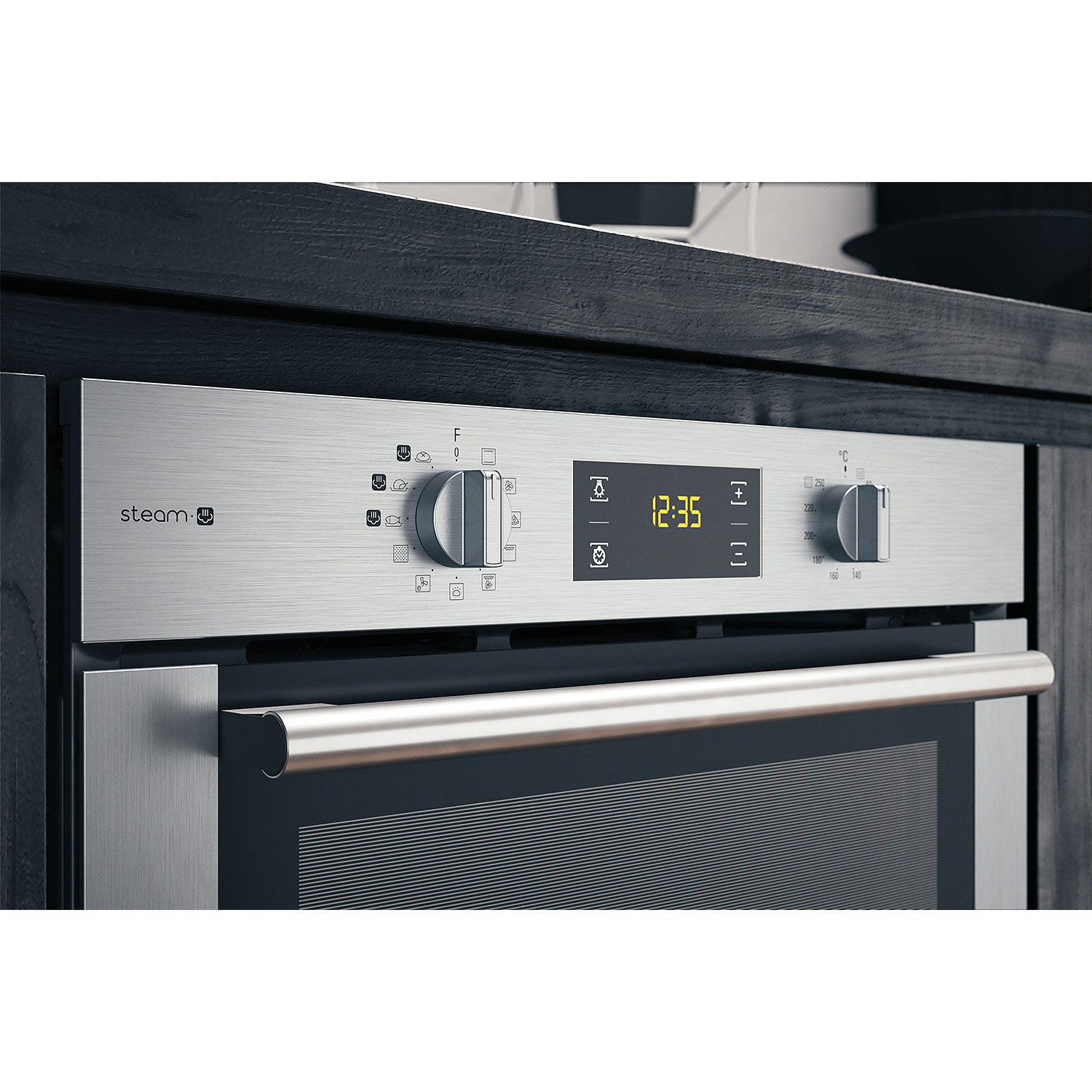 Un pannello di controllo del forno in acciaio inossidabile con un display che mostra le 12:35 e un quadrante della temperatura.