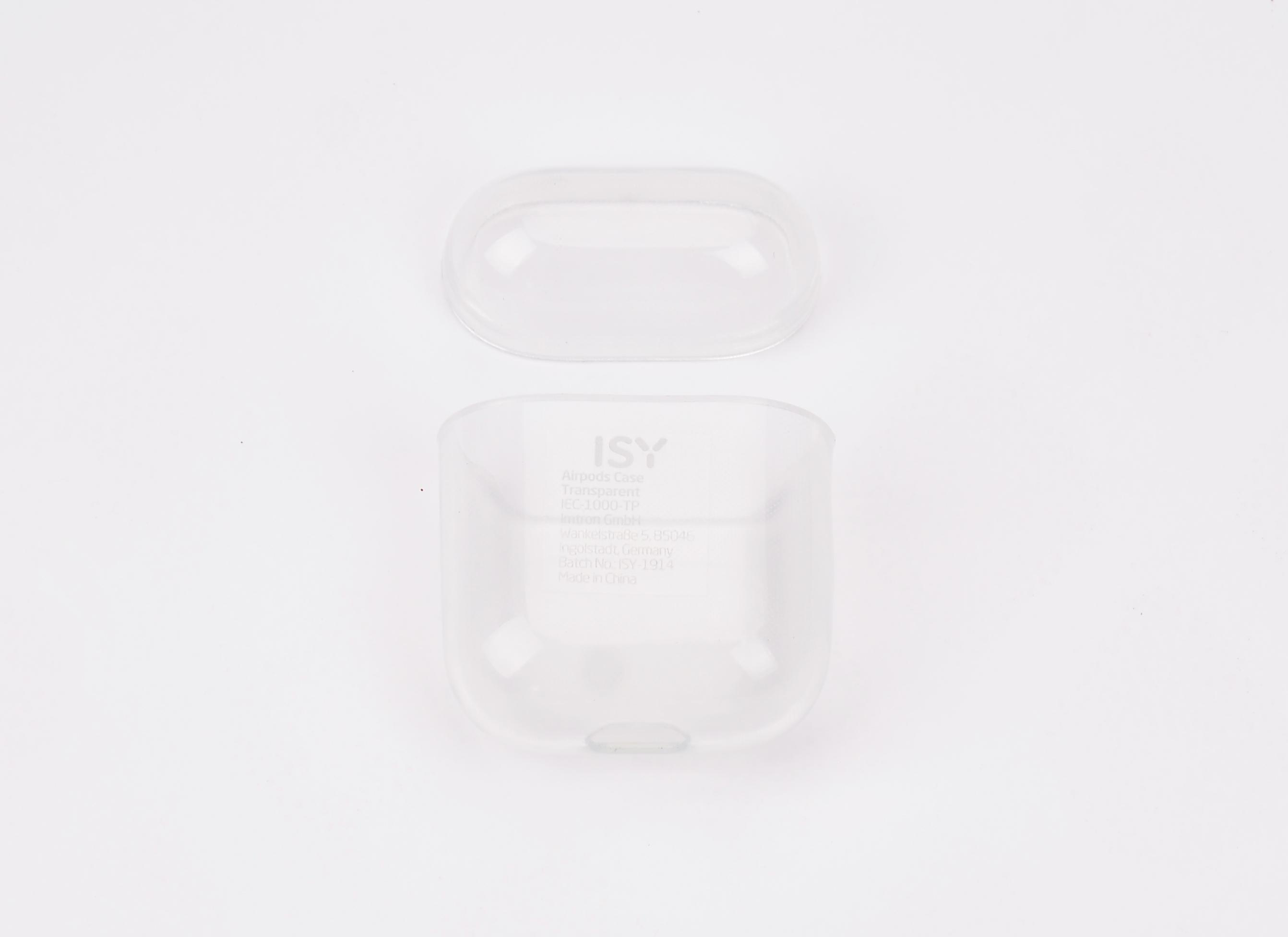 Zwei transparente ISY Airpods-Hüllen, eine offen, auf weißer Oberfläche. Gehäuse hat Text.