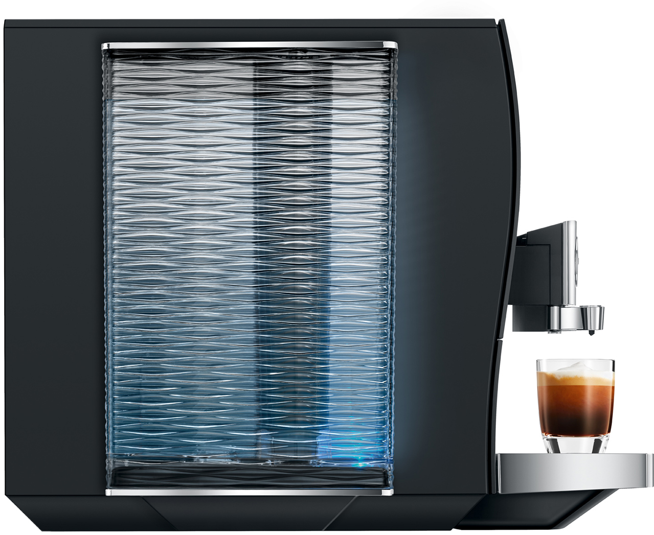 Macchina da caffè nera con serbatoio dell'acqua in vetro, un bicchiere di espresso.