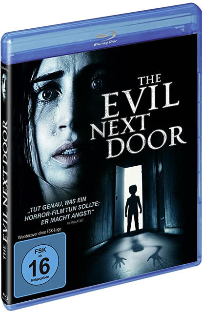 Blu-ray-Filmhülle mit Frauengesicht und Tür.