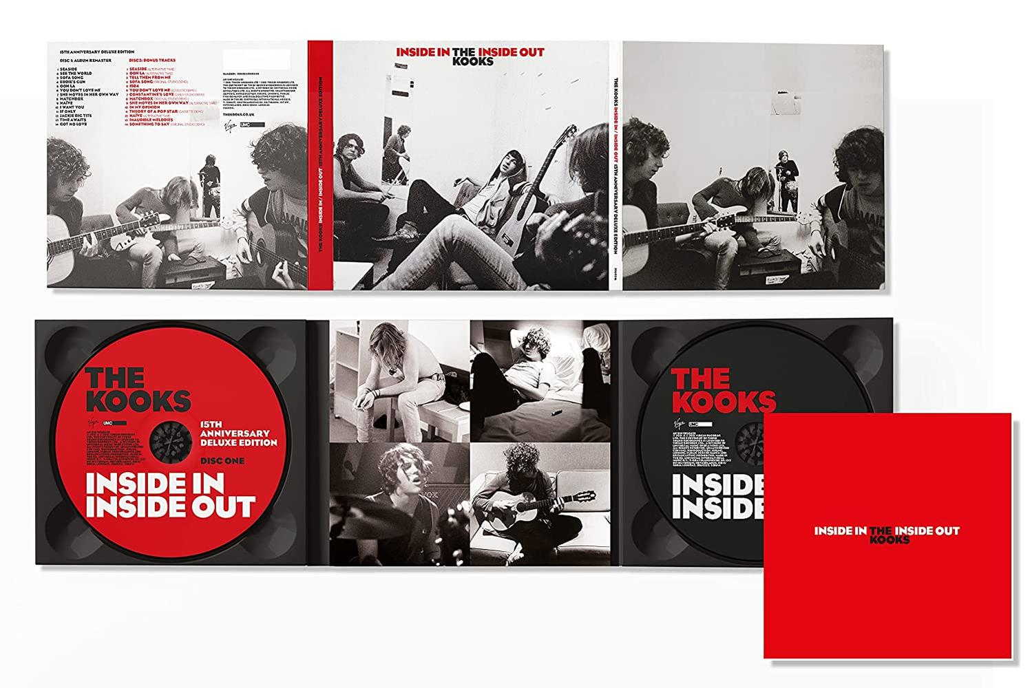 Das Kooks CD-Set. Mehrere Bilder der Band sind auf den Covern. Das Set ist rot und schwarz.