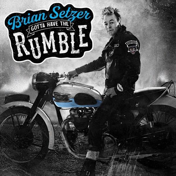 Brian Setzer auf Motorrad, Albumcover mit Text und Vintage-Look.