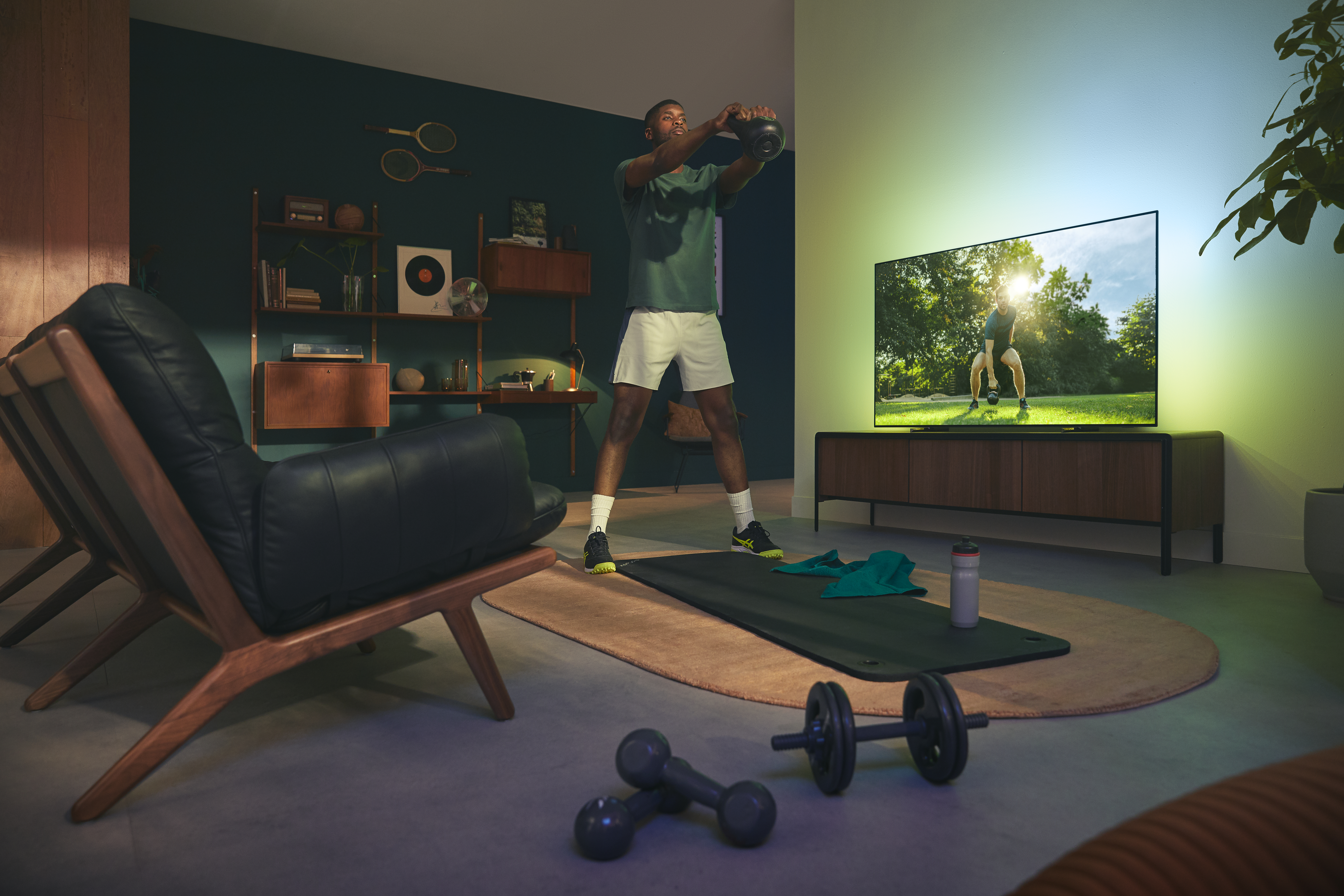 PHILIPS 55OLED706/12 OLED TV (Flat, 55 Zoll / 139 cm, UHD 4K, SMART TV, Ambilight, Android TV™ 10 (Q))