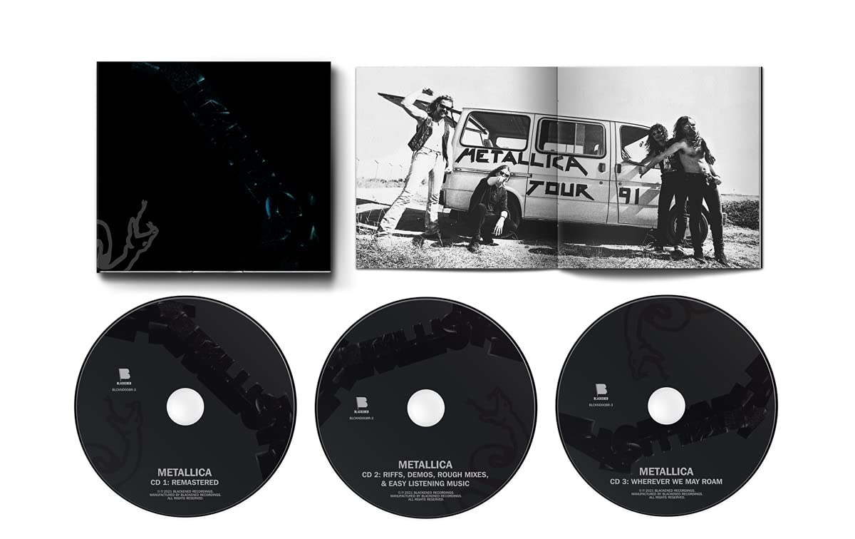 Metallica album, három CD-vel és a zenekar fotójával a borítón.