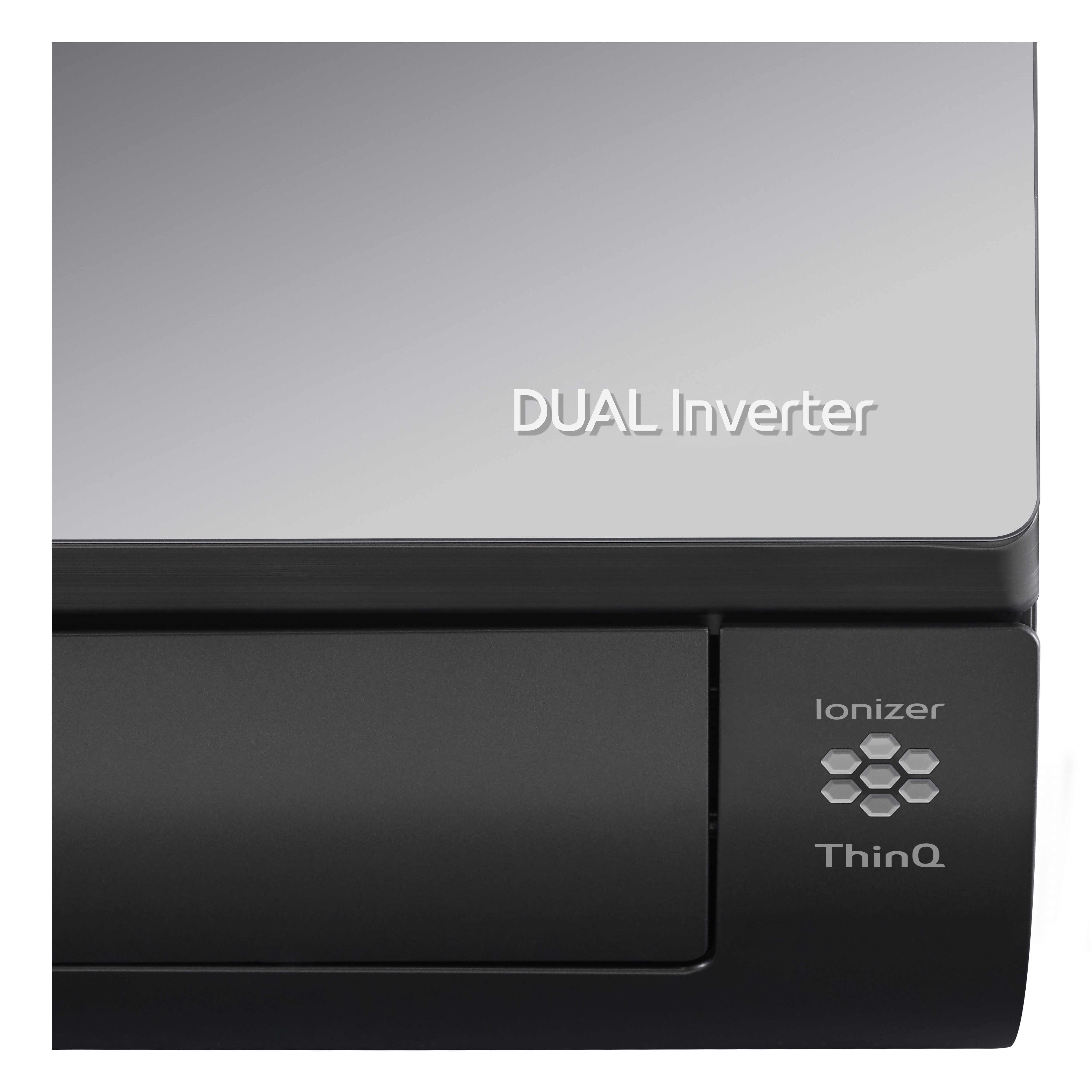 Bir klima ünitesinin yakın çekimi. Siyah ve gümüş renktedir ve üzerinde 'Dual Inverter' yazısı bulunmaktadır.