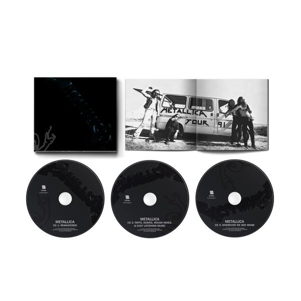 Metallica album készlet. Három CD-t, egy fotókkal ellátott füzetet és egy fekete, részletes borítót tartalmaz.