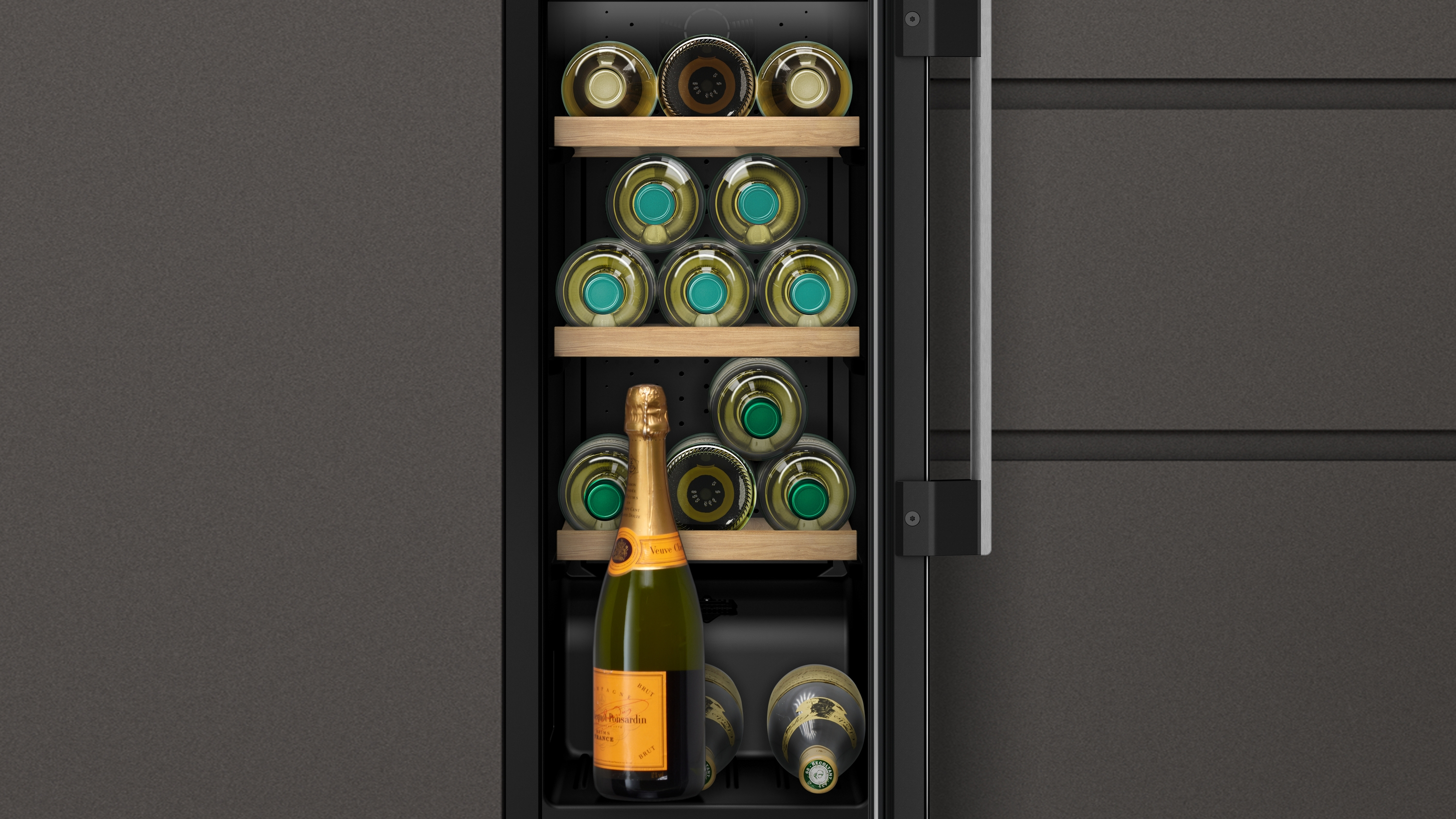 NEFF KU9202HF0 N70 Weinklimaschrank (58 l EEK F, Schwarz)