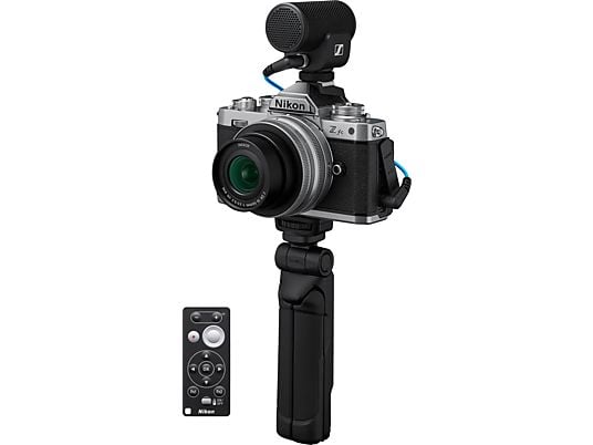 NIKON Z fc Body + NIKKOR Z DX 16-50mm f/3.5-6.3 VR + Kit Vlogging - Fotocamera Nero/Argento