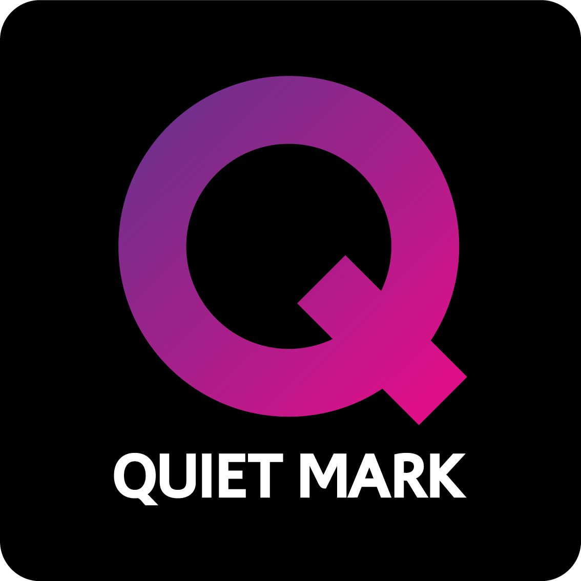 Il logo Quiet Mark è una forma a Q viola e bianca su sfondo nero.