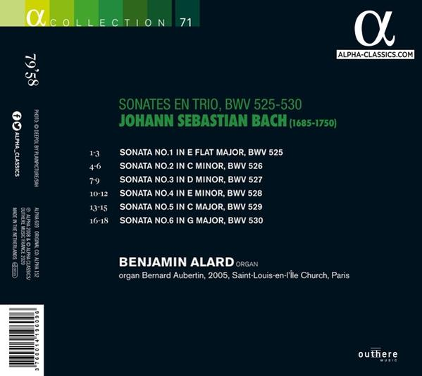 Pochette de CD avec texte sur les Sonates en Trio de Bach, avec Benjamin Alard et orgue.