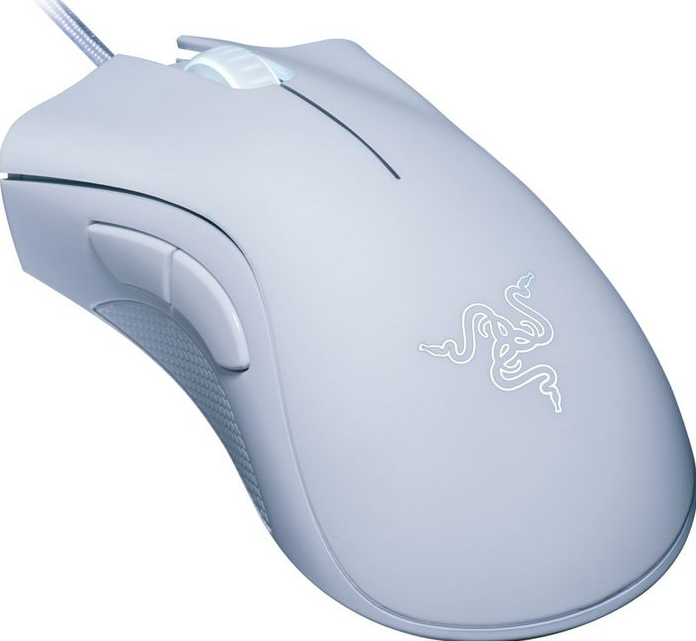 Weiße Razer Gaming-Maus mit Kabel. Sie hat Seitentasten und ein Razer-Logo.