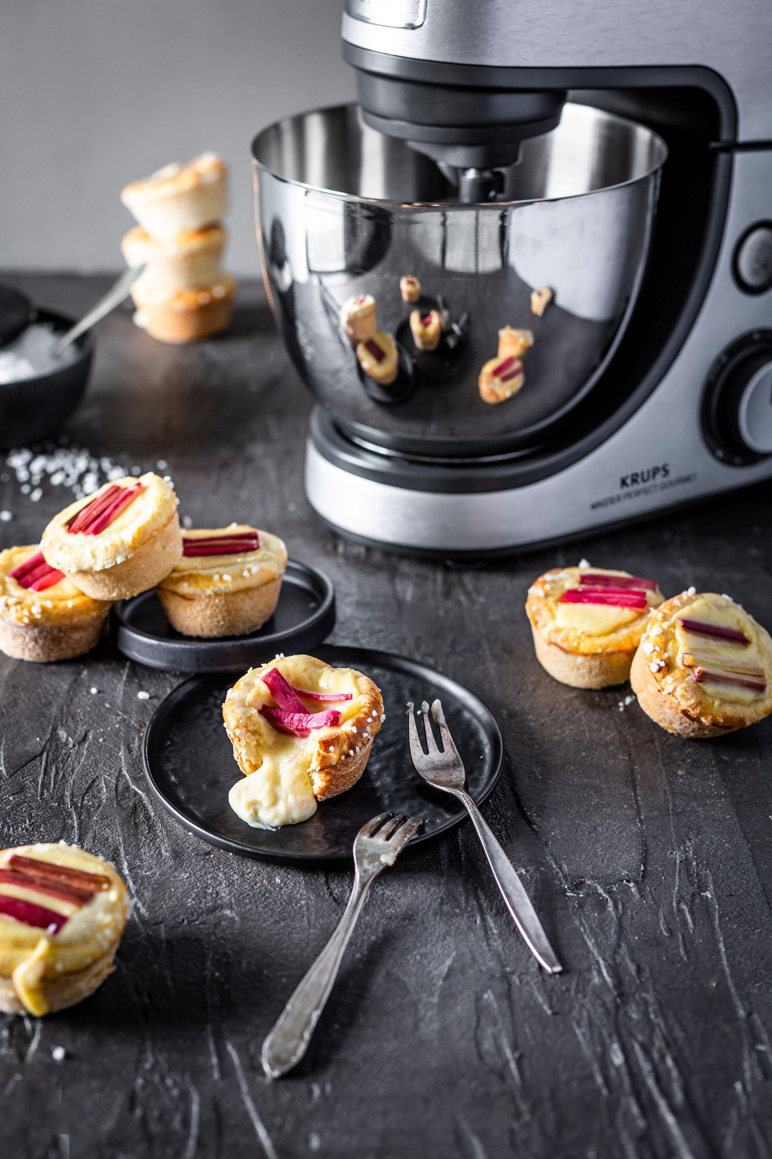 KRUPS KA631D Master Perfect Gourmet + Delica Tool  Küchenmaschine Edelstahl gebürstet (Rührschüsselkapazität: 4,6 l, 1100 Watt)