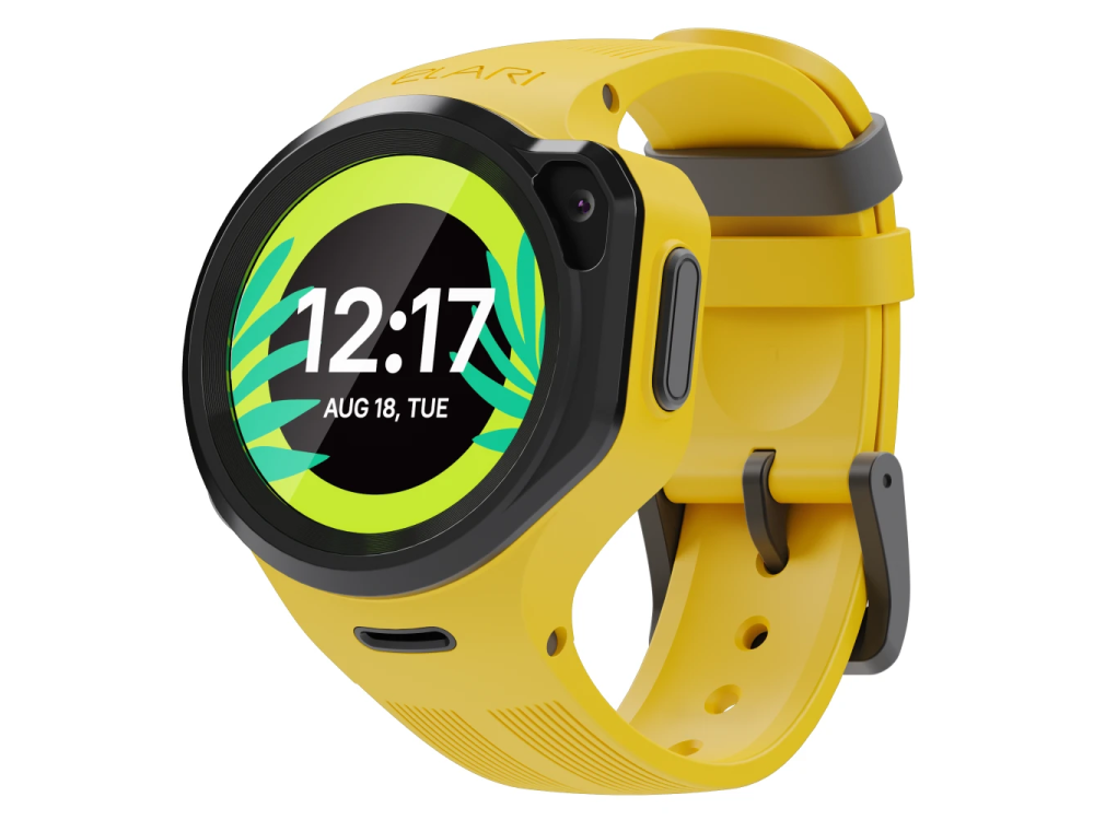 Smartwatch amarilla con pantalla redonda que muestra la hora y hojas. Fondo blanco.