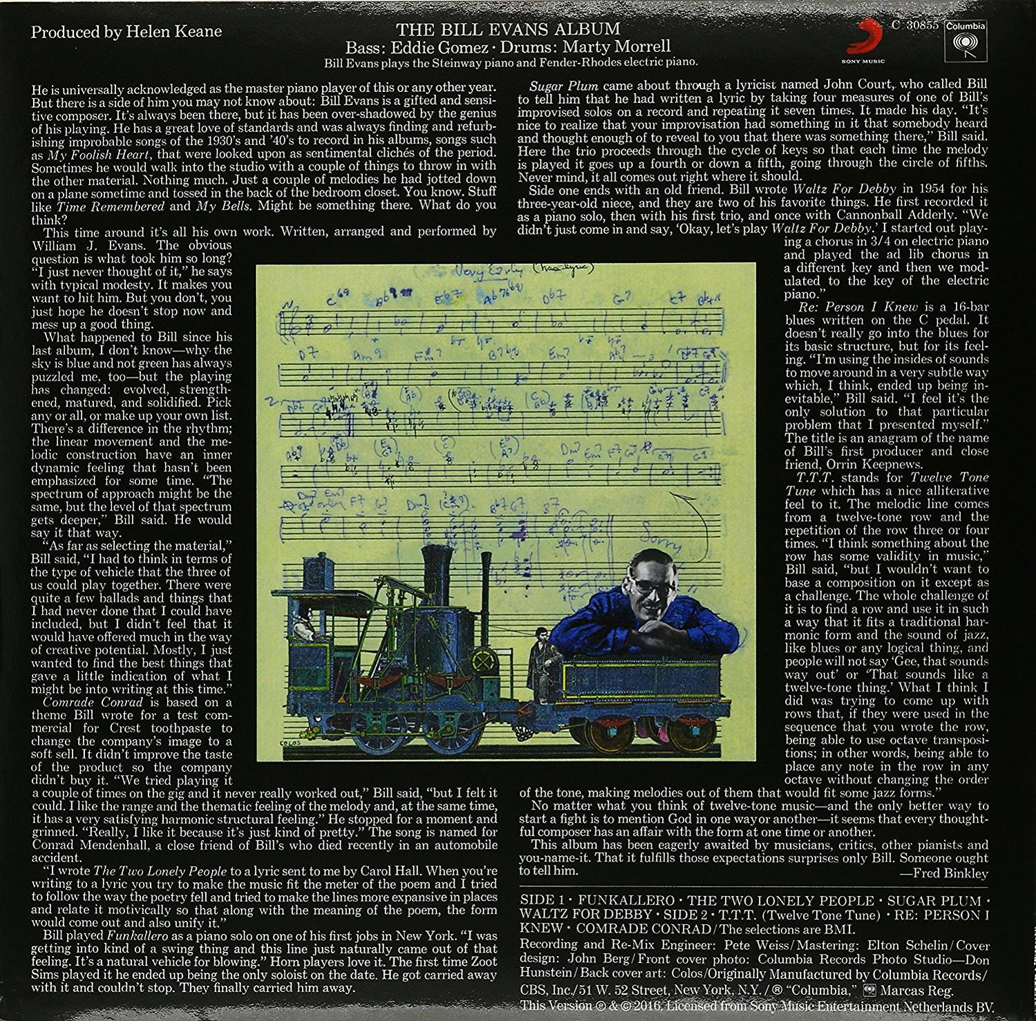 Kottalap egy férfi fotójával és szöveggel a Bill Evans albumról. Sötét háttér.