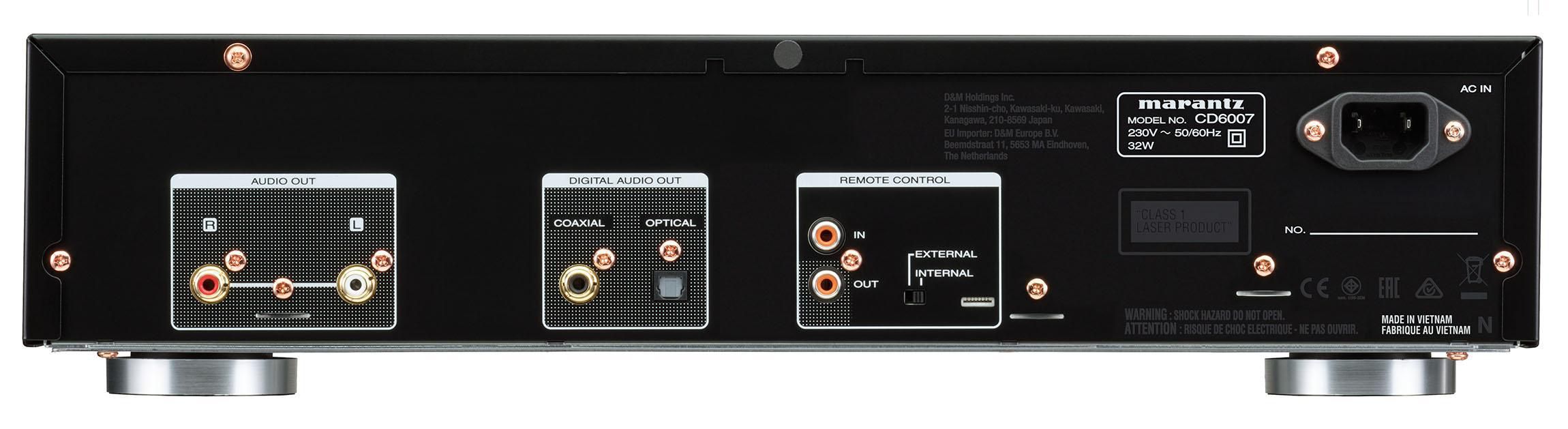 Rückseite eines schwarzen Marantz CD-Players mit Anschlüssen für Audio, Digitalaudio, Fernbedienung und Strom.
