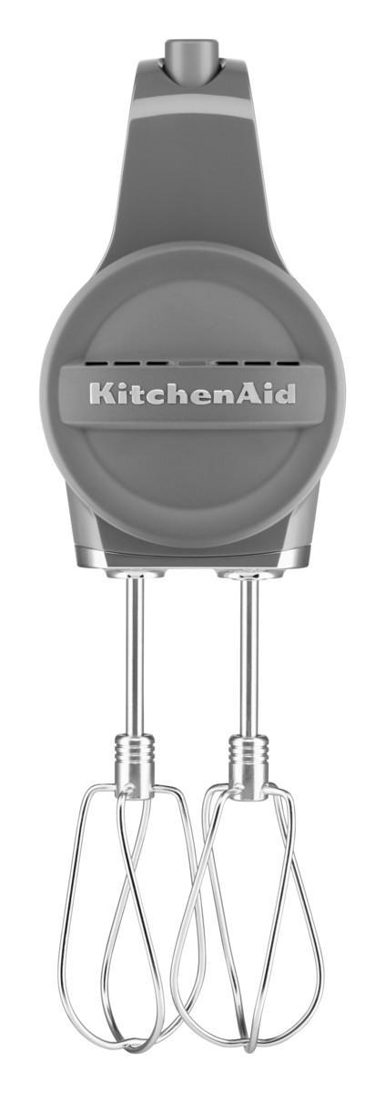 Draufsicht auf einen grauen KitchenAid Handmixer.