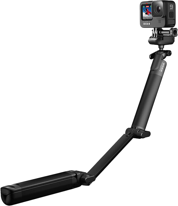 Fekete GoPro kamera egy kihúzható rúdon. A kamera előre néz.