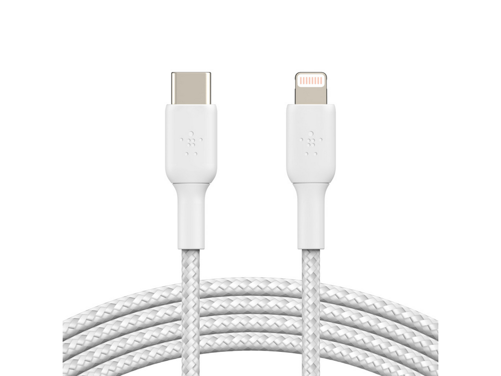 Cables trenzados blancos con conectores USB-C y Lightning. Fondo blanco.