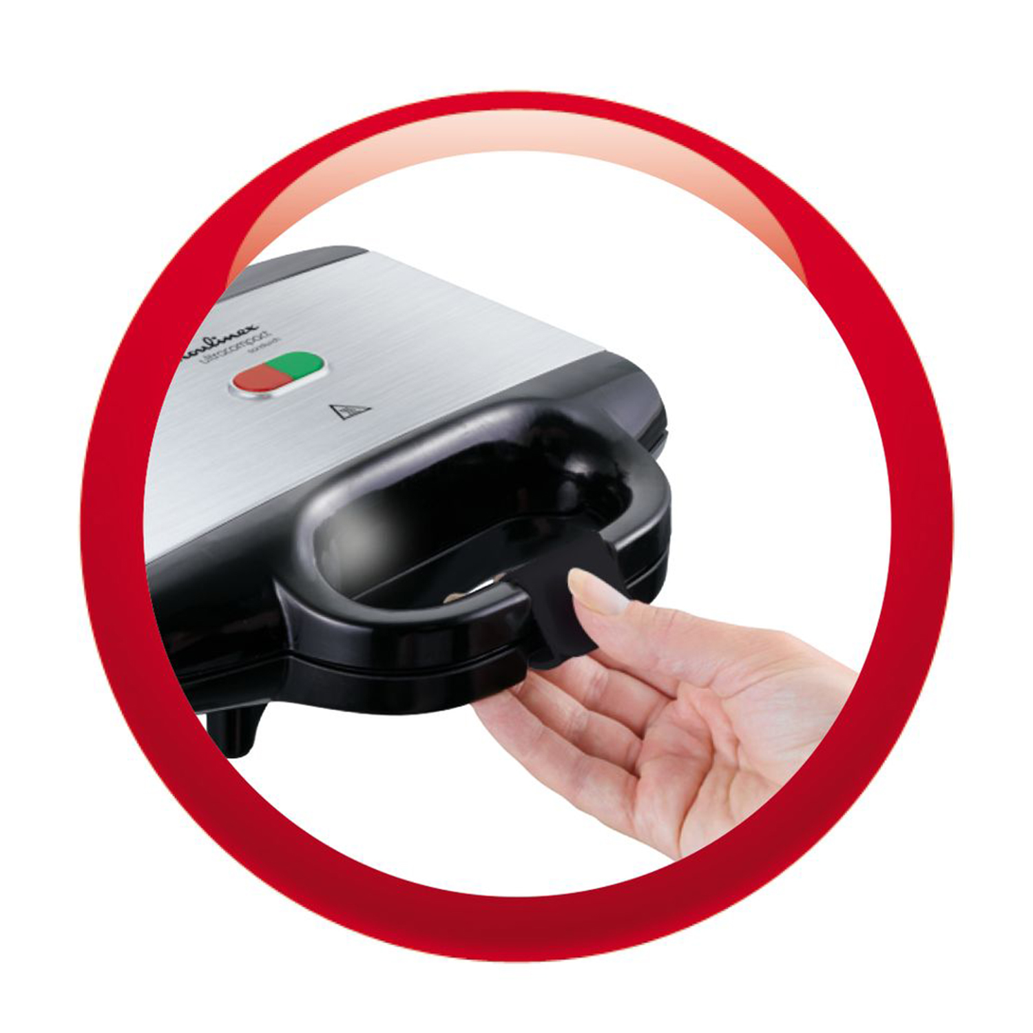 Una mano sta chiudendo una sandwichera Moulinex. Un cerchio rosso circonda l'apparecchio.