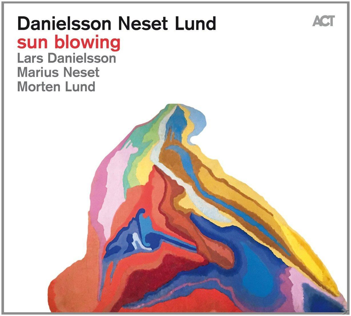 Albumcover für Danielsson, Neset, Lund - Sun Blowing. Abstraktes Kunstwerk in verschiedenen Farben.