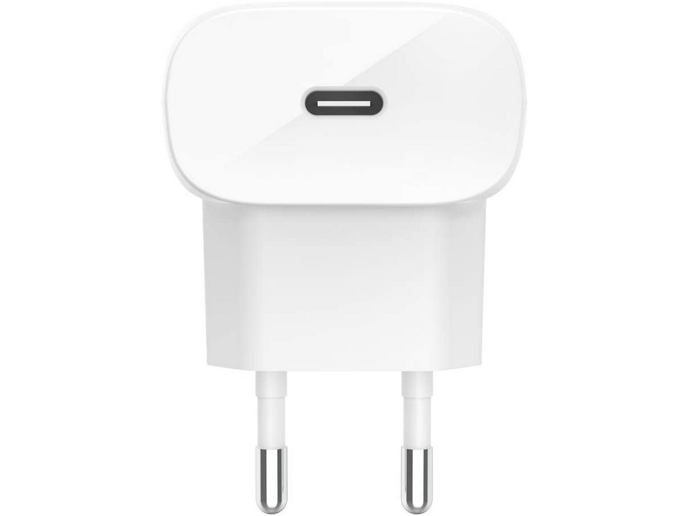 Cargador USB-C blanco con dos clavijas y un puerto de carga rectangular.