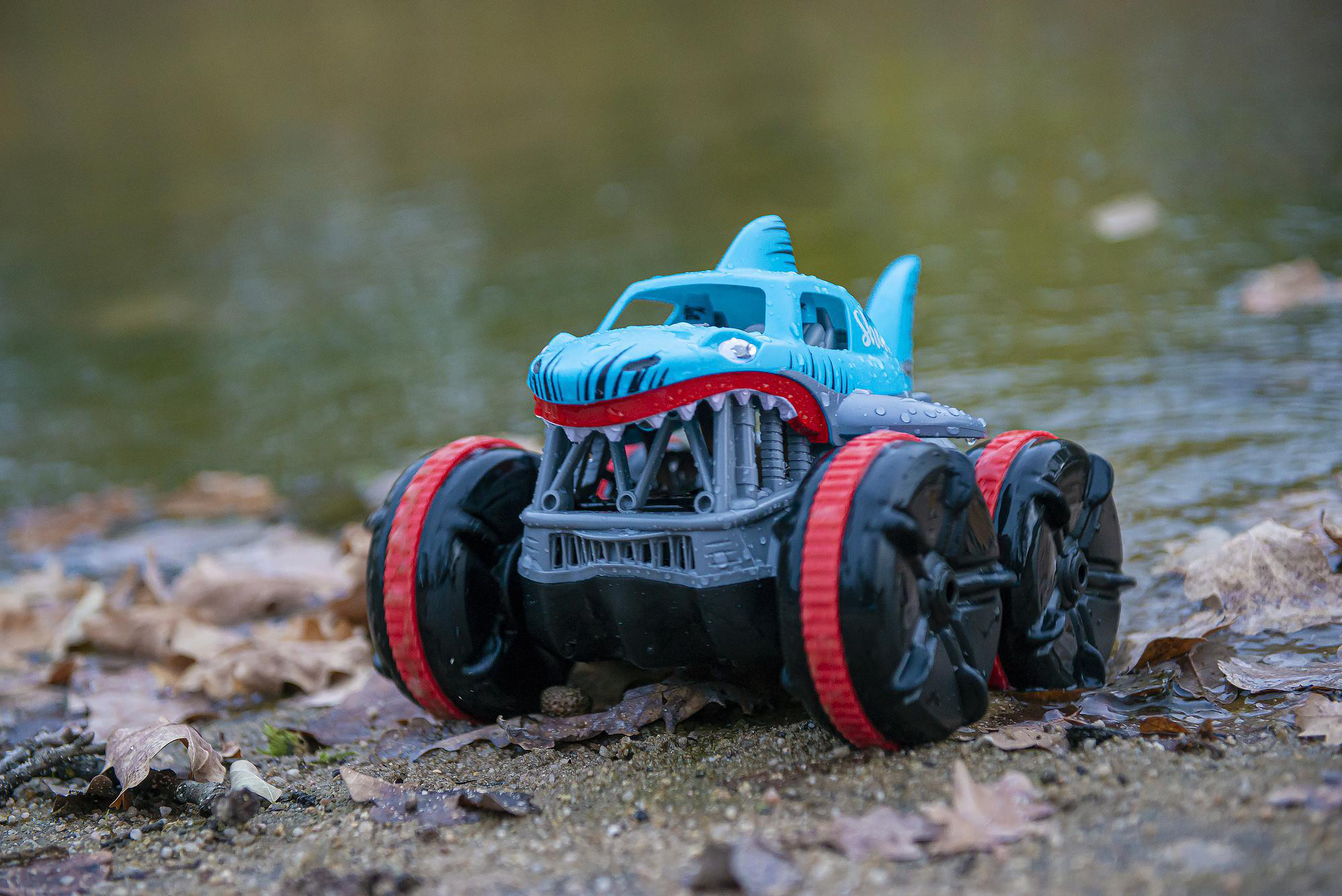 CARSON Amphi Shark 2.4GHz 100% RTR ferngesteuertes Spielfahrzeug, Blau