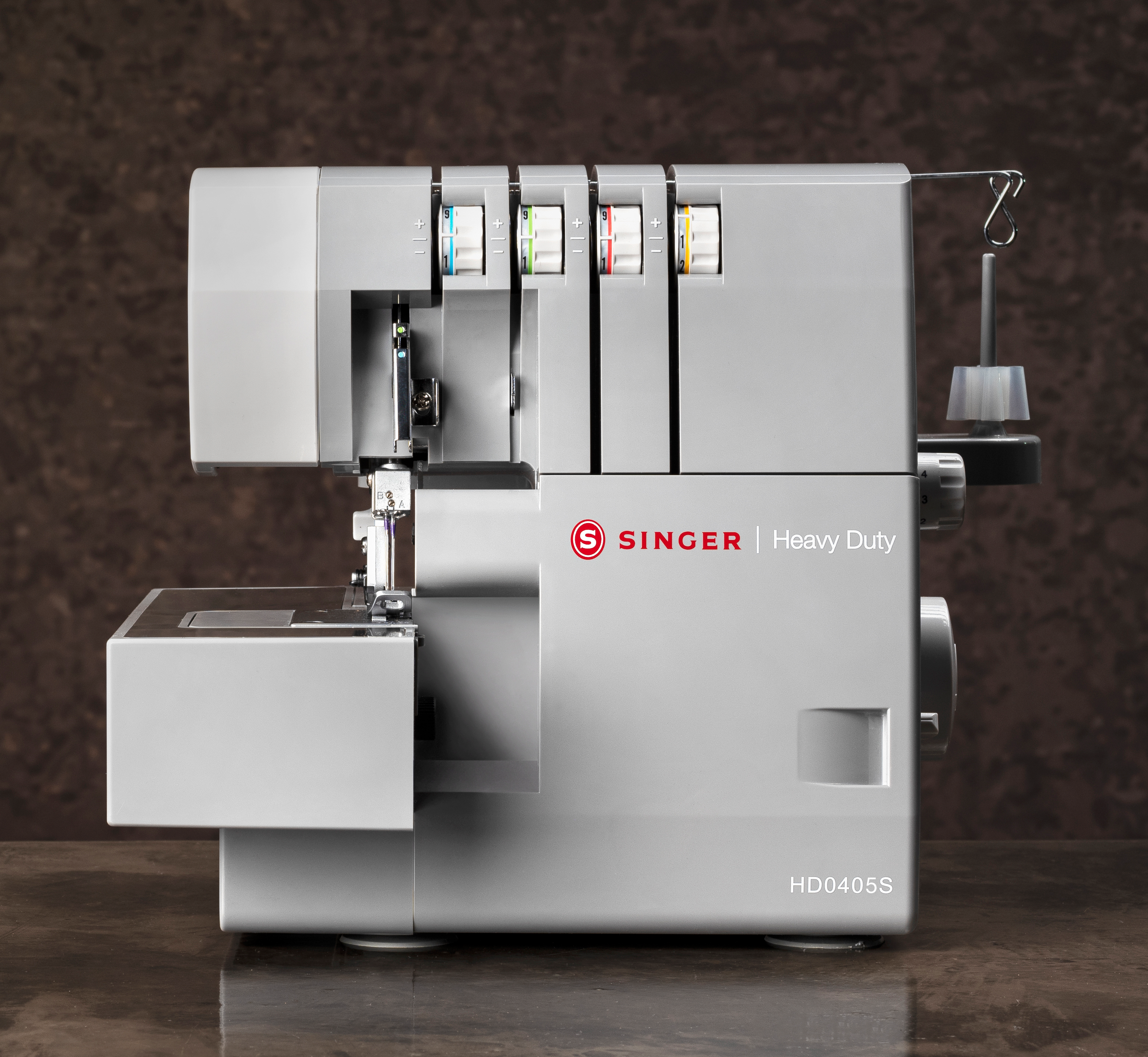 SINGER Overlock HD050S Nähmaschine (110 Watt, Freiarmnähen, Grau)