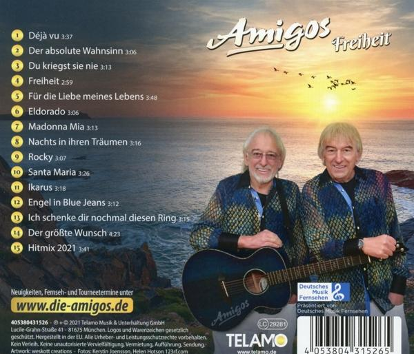 Albumcover mit zwei Männern, Text und einem landschaftlichen Hintergrund mit Sonnenuntergang und Meer.