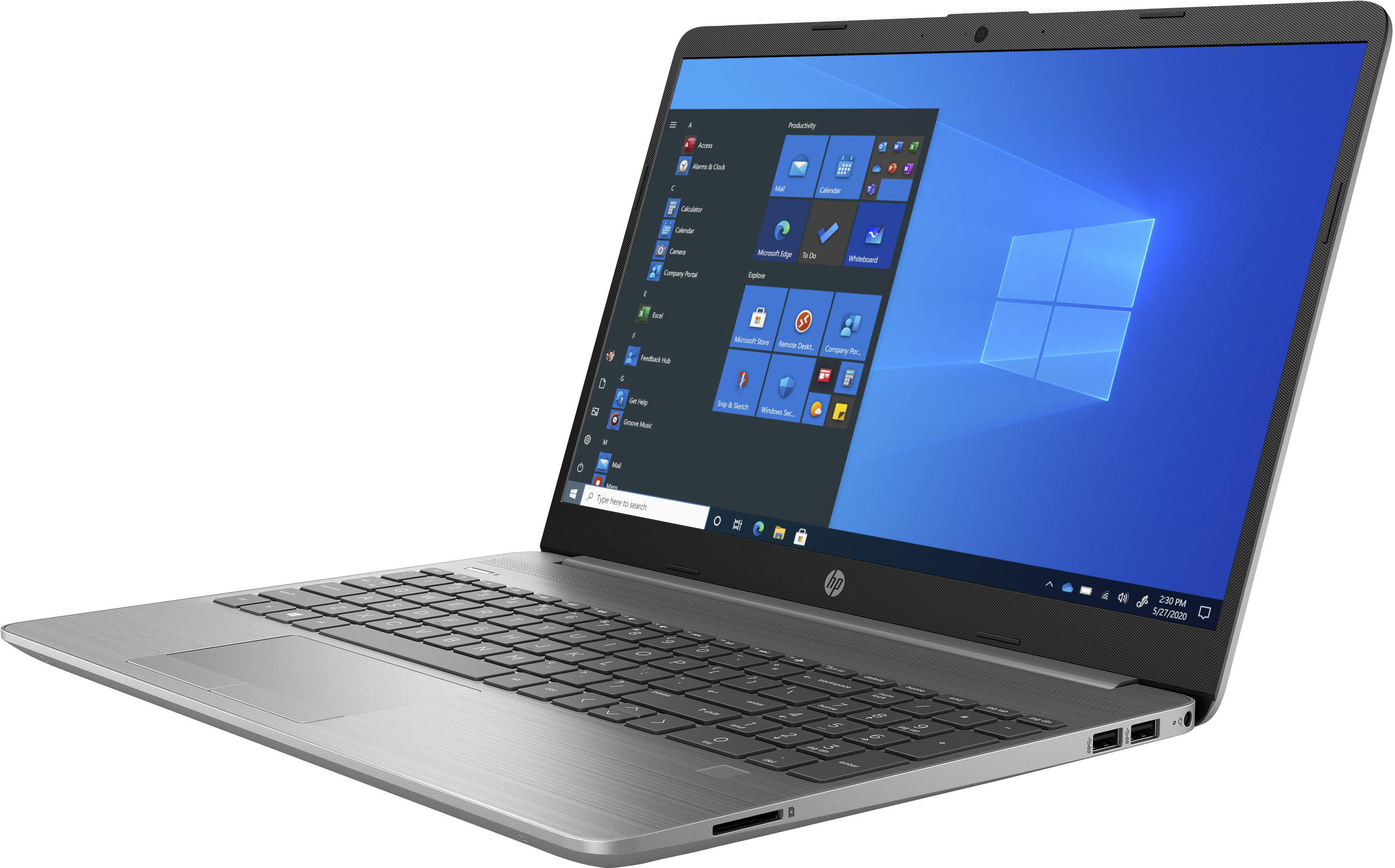 Silberner HP Laptop offen auf weißer Oberfläche. Der Bildschirm zeigt den Windows-Desktop.
