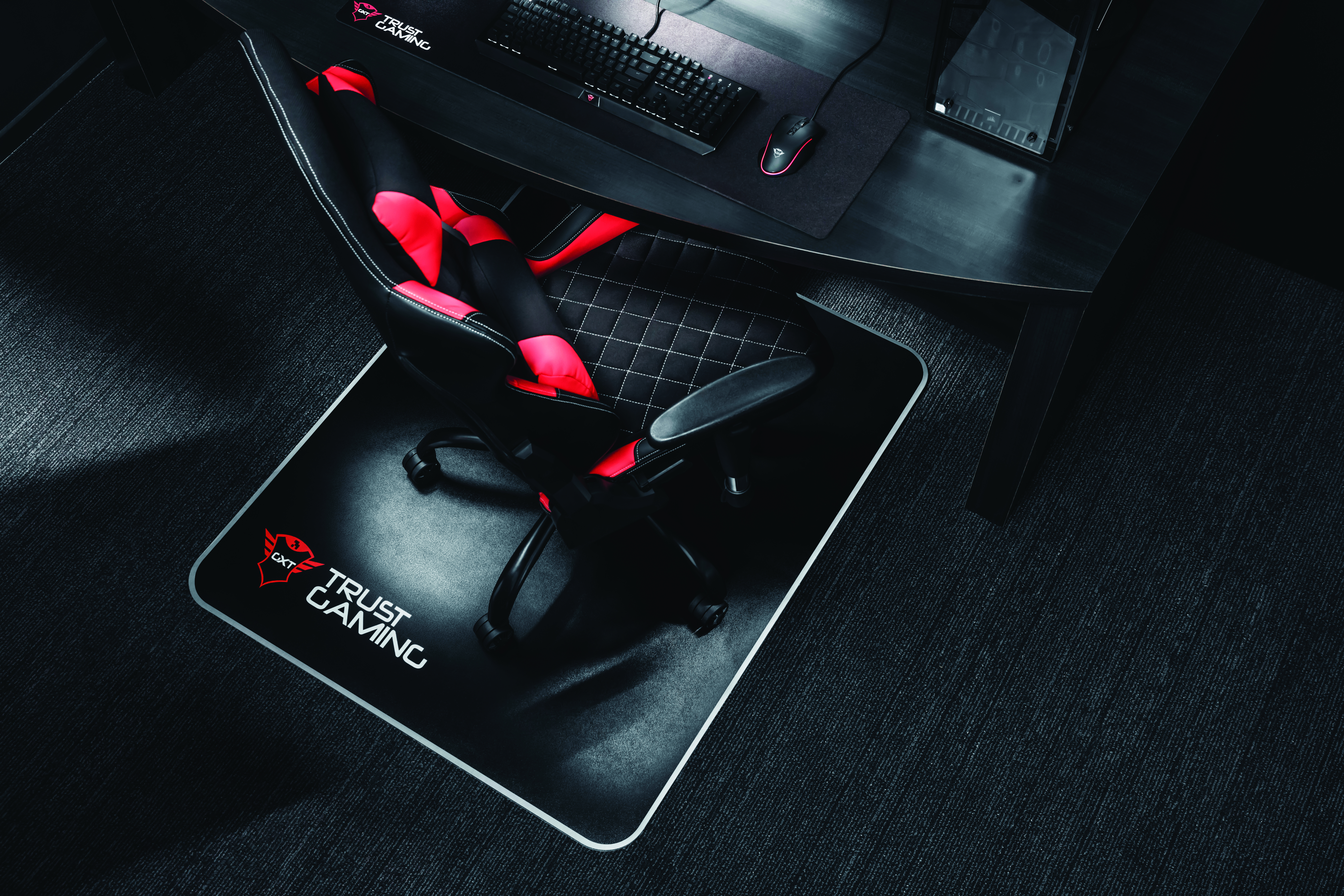 TRUST GXT 707R Resto Gaming Stuhl, Schwarz/Rot
