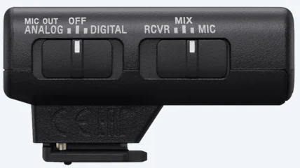 Nahaufnahme eines Sony Audioempfängers mit Bedienelementen: Mic Out, Analog, Digital, RCVR, Mix, Mic.