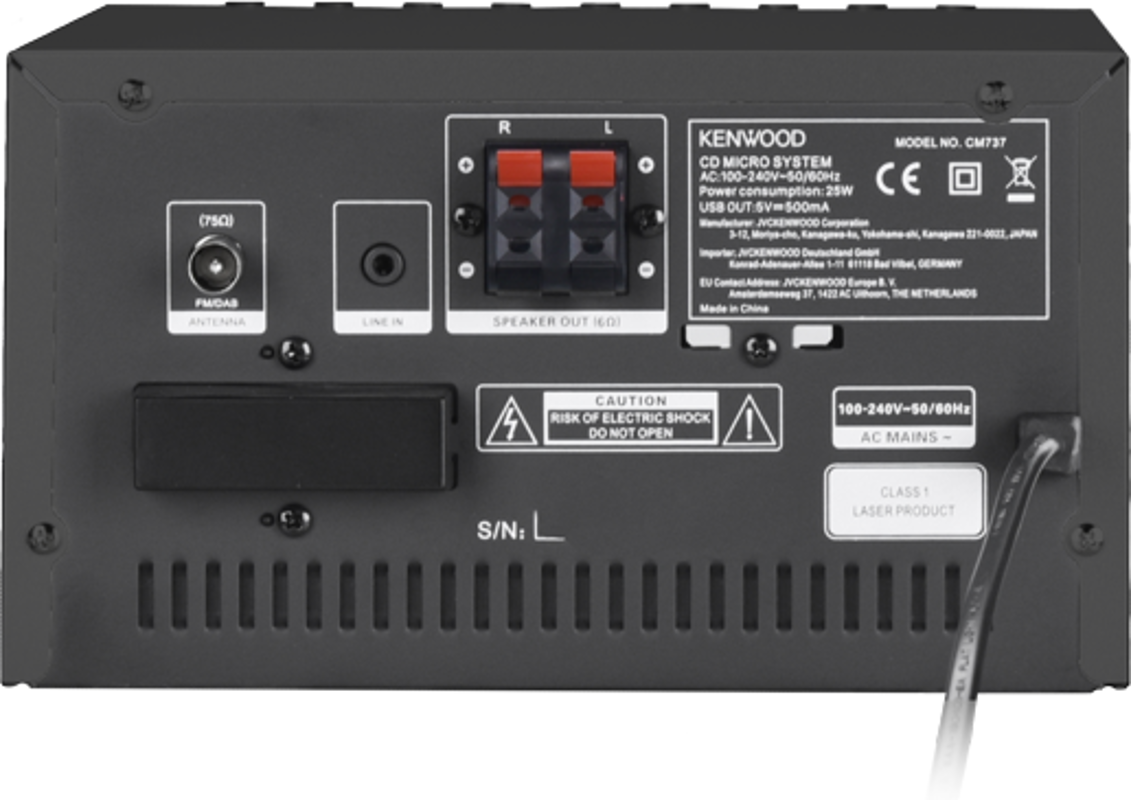 Rückseite einer schwarzen Kenwood Stereoanlage mit mehreren Anschlüssen und Etiketten.