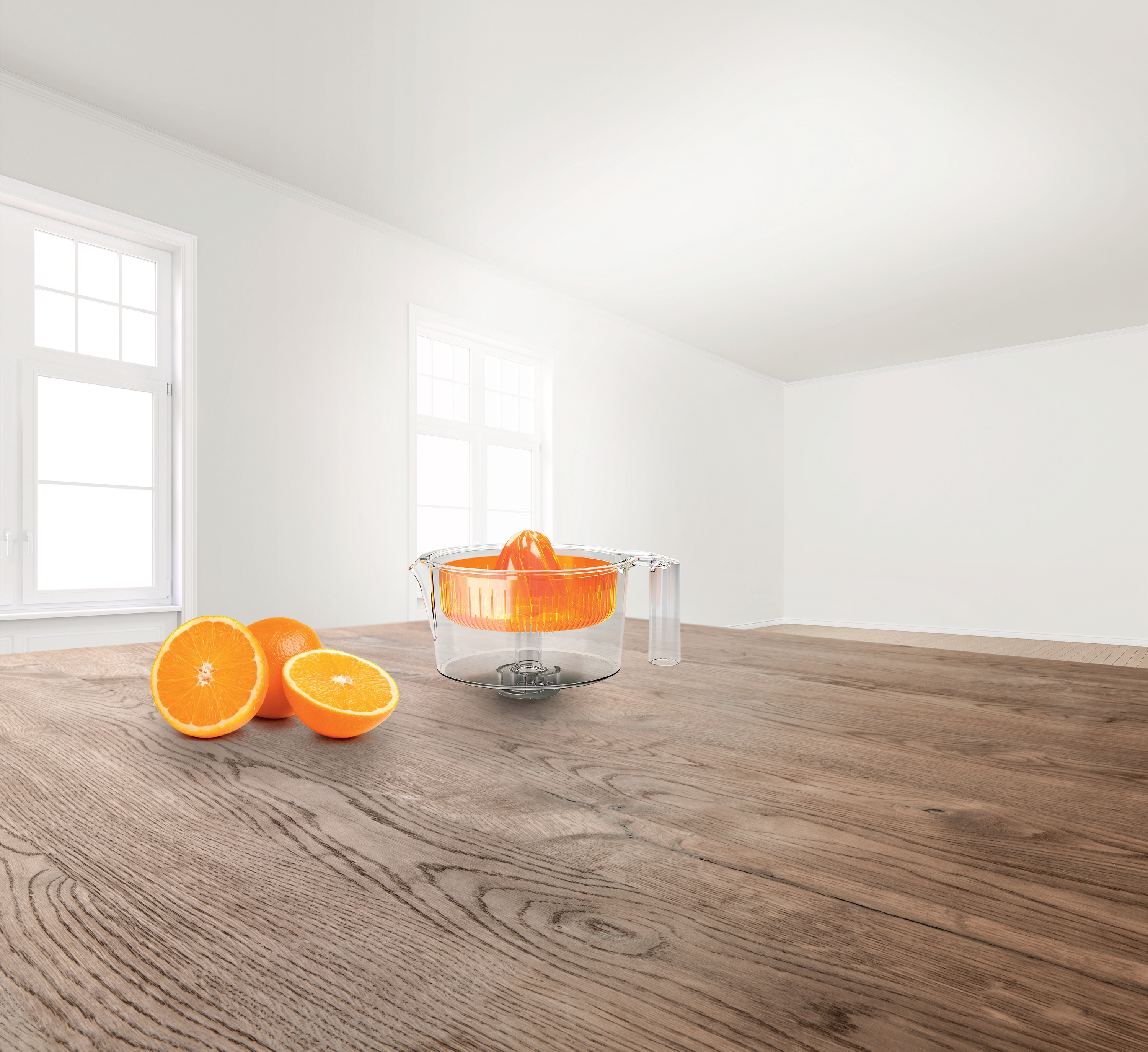 Eine Orangensaftmaschine mit Orangen. Ein Holztisch und ein weißer Raum sind im Hintergrund.
