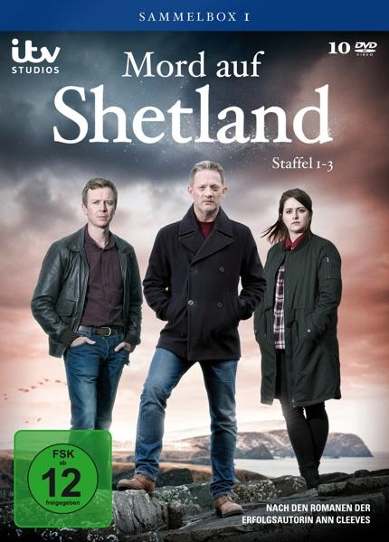 DVD-Cover für 'Mord auf Shetland' mit drei Personen. Der Titel ist auf Deutsch. Düsterer, stimmungsvoller Hintergrund.