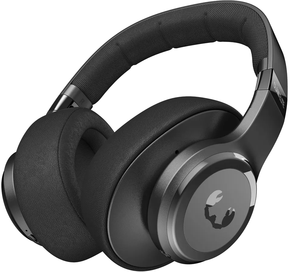 Zwarte over-ear koptelefoon met een gewatteerde hoofdband en oorschelpen. Merklogo zichtbaar.