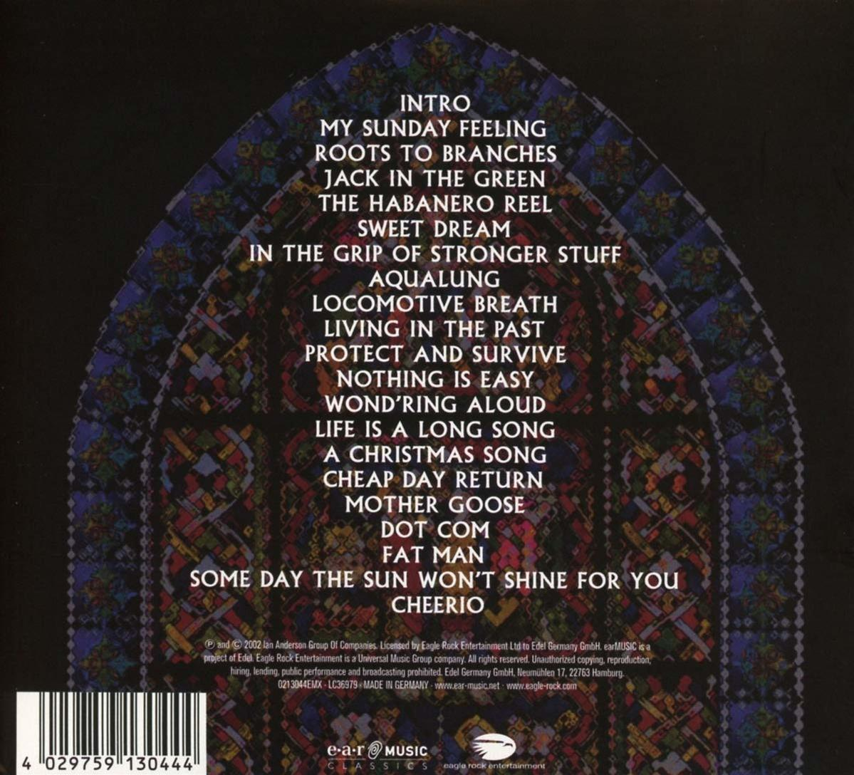 Die Rückseite eines CD-Cases mit Songtexten und einem Buntglasfenster.