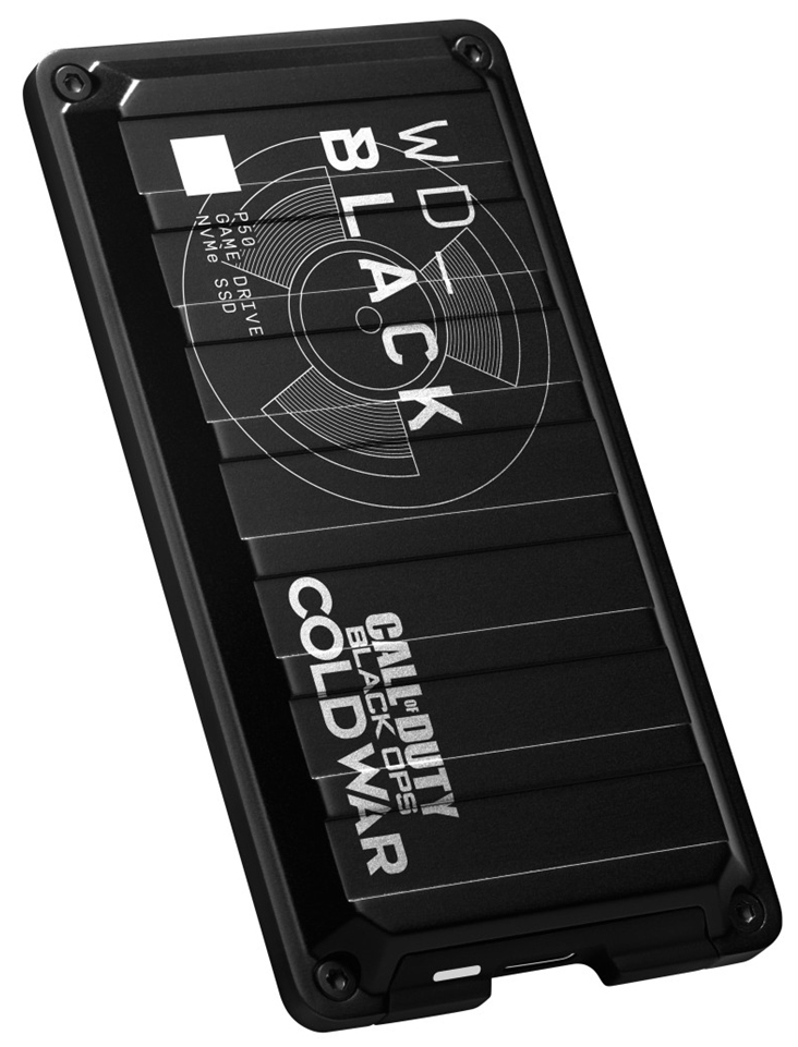 Un disque dur externe noir avec les logos WD Black et Call of Duty.