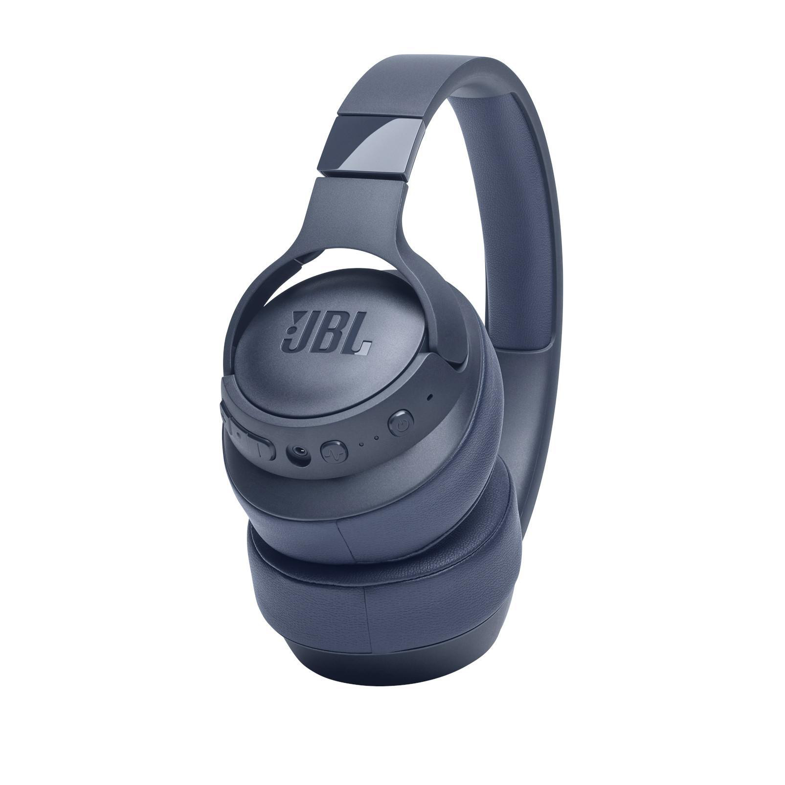 Dunkelblaue JBL-Kopfhörer, schräge Ansicht, mit Ohrmuscheln und Kopfbügel.