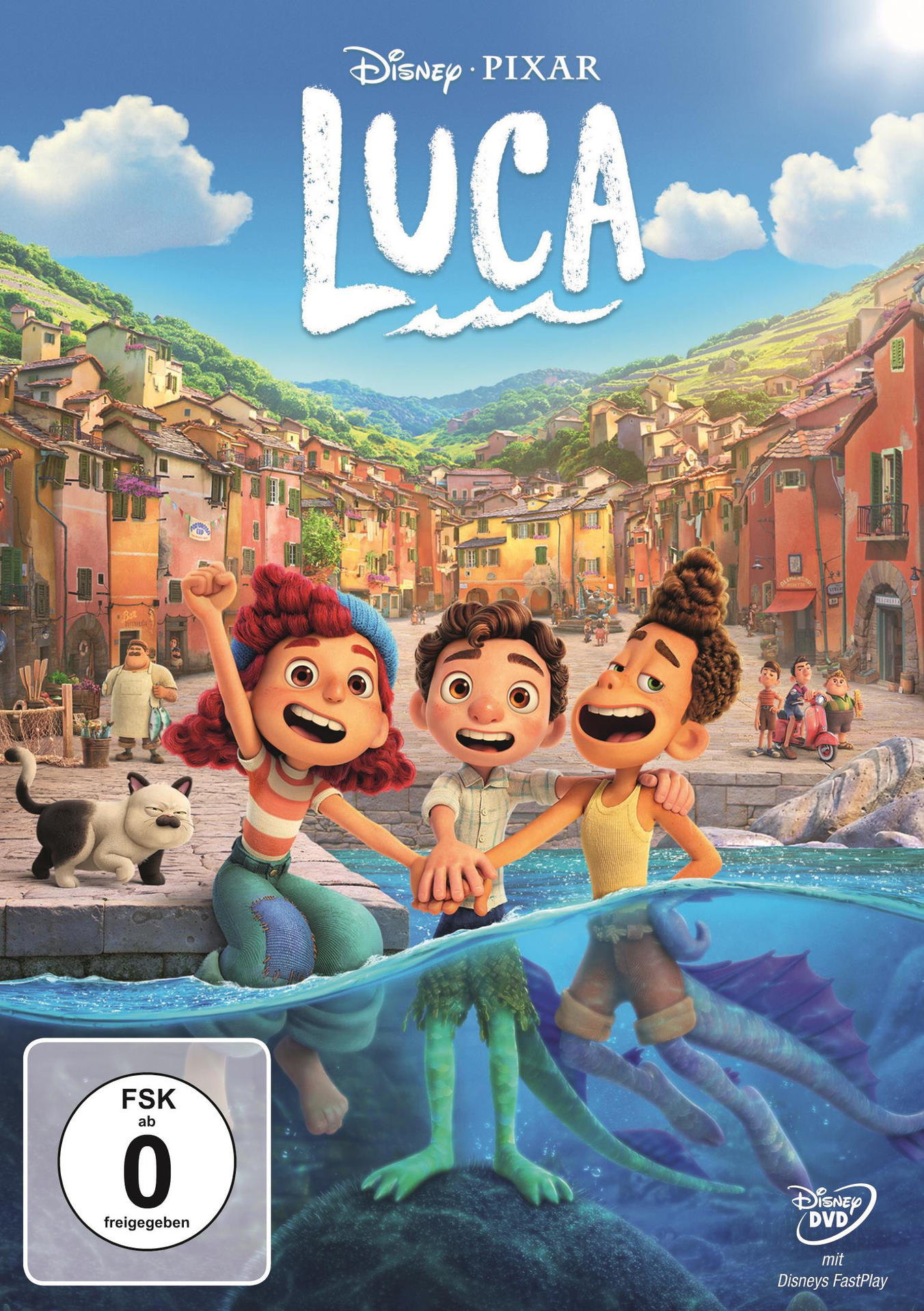 Filmcover von Luca. Drei Kinder im Vordergrund mit Seeungeheuertentbeinen. Buntes italienisches Städtchen im Hintergrund.