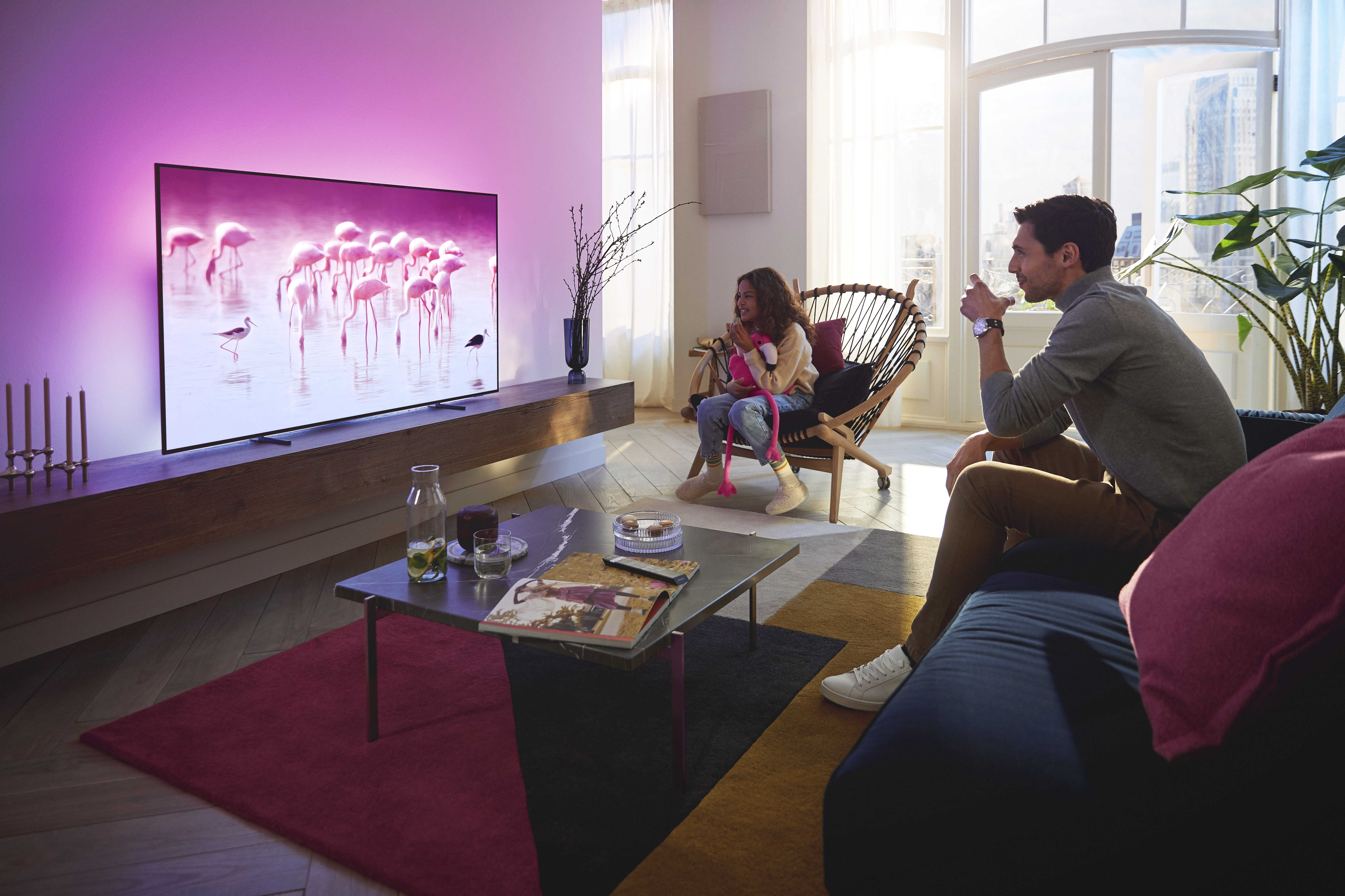 PHILIPS 77OLED806/12 OLED TV™ Zoll (Q)) Android (Flat, 10 / UHD Ambilight, SMART cm, TV 77 TV, 4K, 194